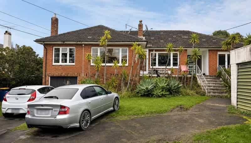 223 Lake Road, Belmont