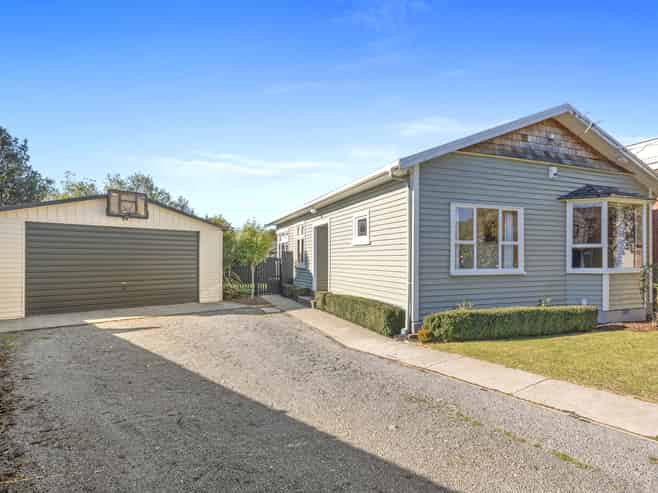47 Dickens Street, Addington