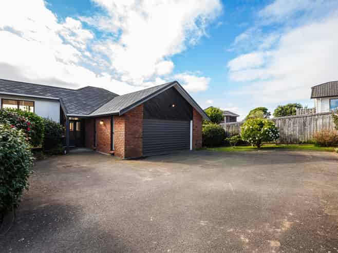 8a Sailmaker Close, Whitby