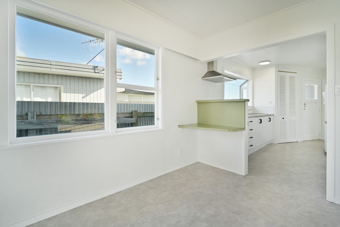 Well positioned. Well presented. Well worth a look - Vista 5