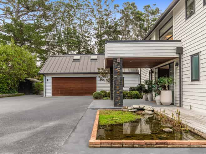 16 Collings Drive, Coatesville
