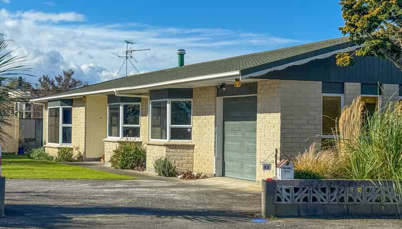 65 Park Road, Carterton