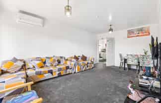 2/238 Shirley Road, Papatoetoe