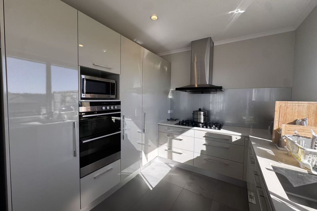 A beautiful three- bedroom house in Greenhithe for rent! – pohled 6