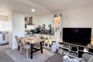8/5 Kilham Avenue, Northcote