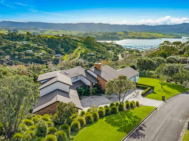 9 Kotare Place, Sandspit