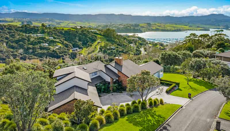 9 Kotare Place, Sandspit