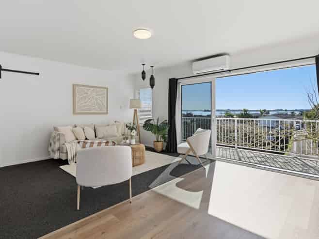 36 Eaton Crescent, Matua