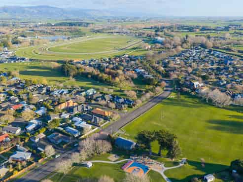 67 and 67a Maxwells Line, Awapuni