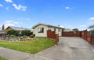 33 Starveall Street, Brightwater