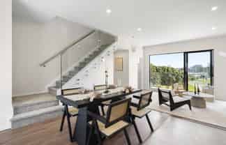 2/125 Universal Drive, Henderson