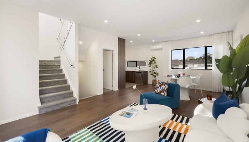 7/125 Universal Drive, Henderson