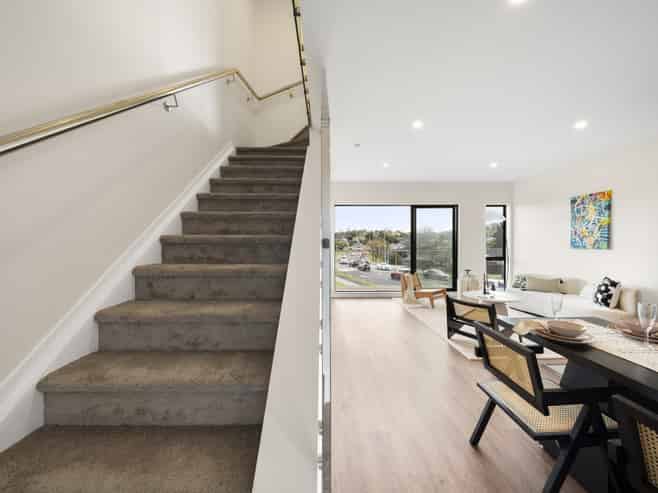 2/125 Universal Drive, Henderson