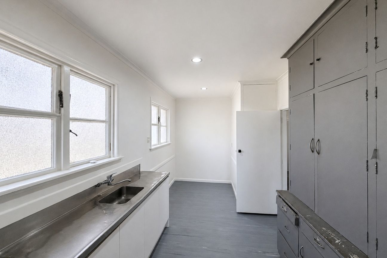 Freshly Renovated 2-Bedroom Home – Ready to Move In! - Vista 3