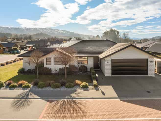 12 Neason Place, Cromwell