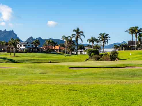 33 Barbados Way, One Tree Point