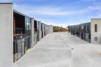 Commercial opportunity and stylish living combined