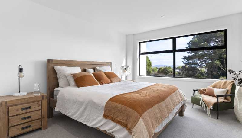 2/15 and 1/15 Keehan Drive, Hilltop