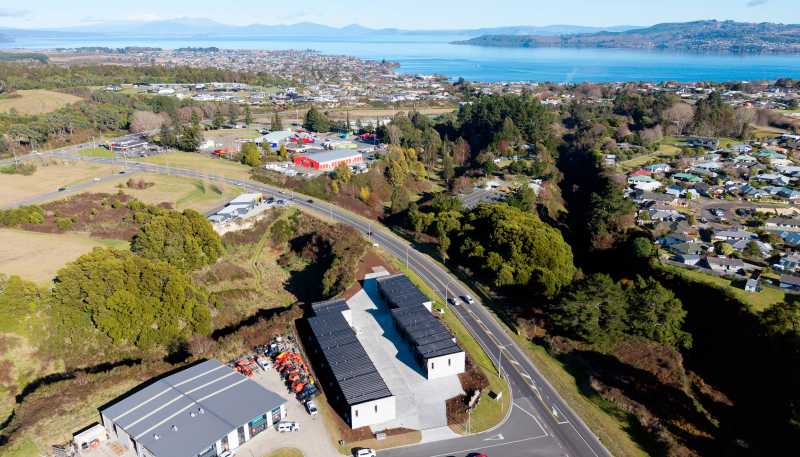 2/15 and 1/15 Keehan Drive, Hilltop