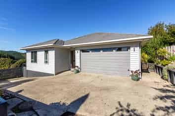 21 McEwen Cresent, Riverstone Terraces