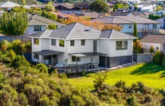 21 McEwen Cresent, Riverstone Terraces