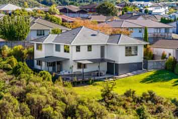 21 McEwen Cresent, Riverstone Terraces