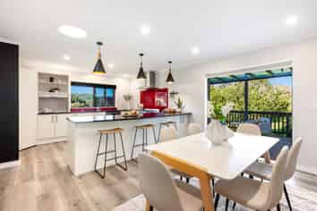 21 McEwen Cresent, Riverstone Terraces