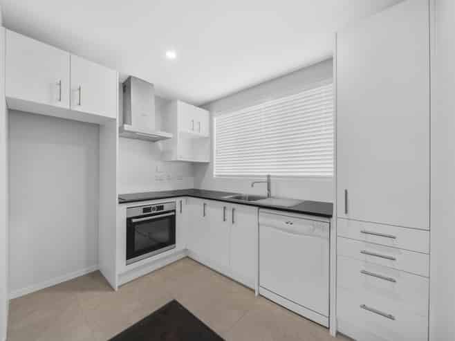 15/11 Ray Small Drive, Papakura