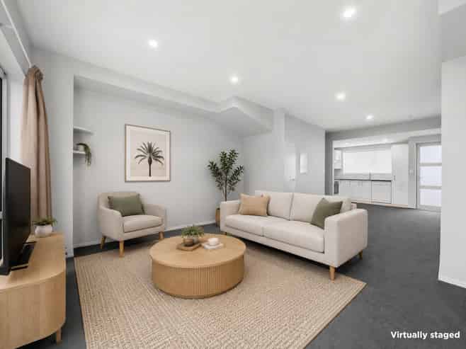 15/11 Ray Small Drive, Papakura