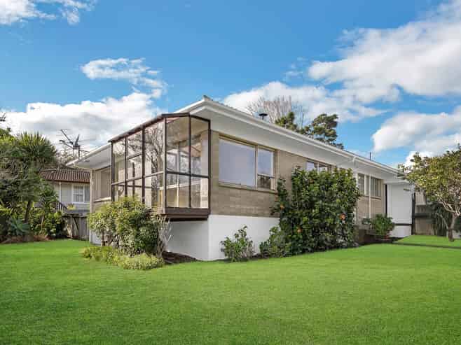 Flat 1/132 Hutchinsons Road, Bucklands Beach