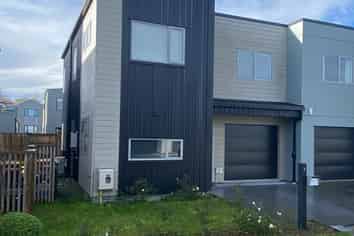7 Selkirk Lane, Hamilton Lake