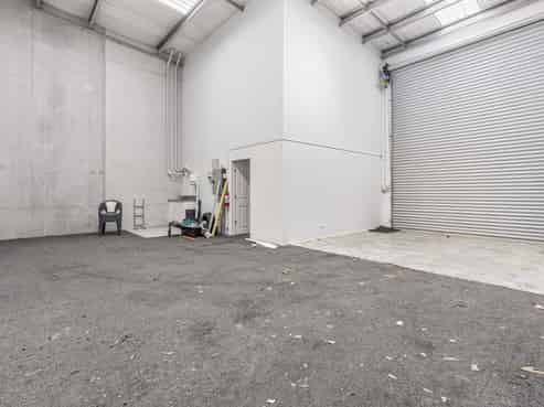 125sqm industrial – immaculate