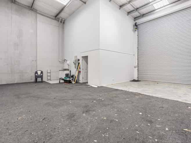125sqm industrial – immaculate