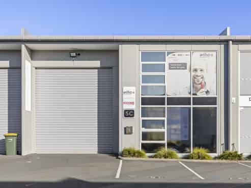 125sqm industrial – immaculate
