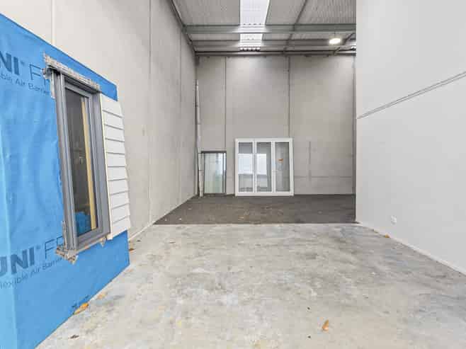 125sqm industrial – immaculate