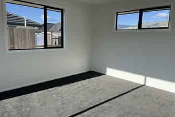 8 Oakley Lane, Richmond