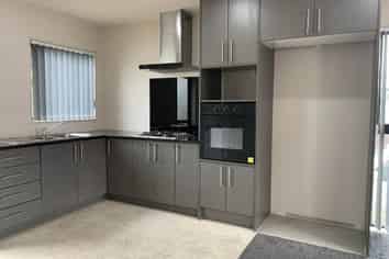 A/8 Swallow Dr, Manurewa