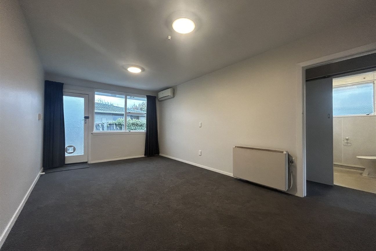 Comfortable City-Fringe Living - Vista 2