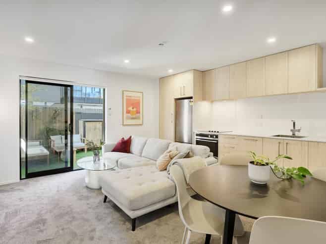 2/196 Worcester Street, Christchurch Central