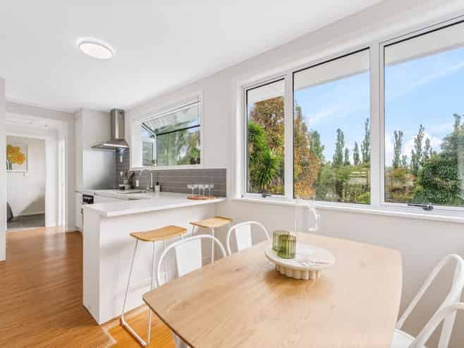 207 Sturges Road, Henderson