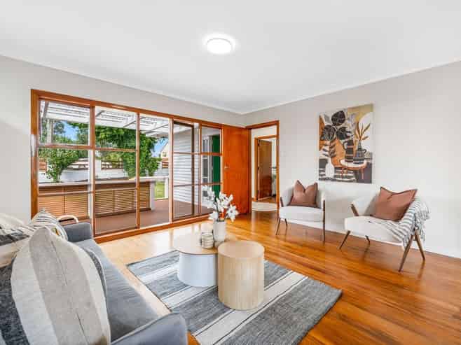 207 Sturges Road, Henderson