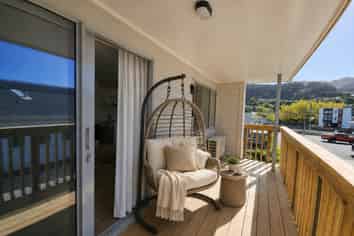 10/19 Collins Avenue, Tawa
