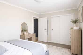 10/19 Collins Avenue, Tawa