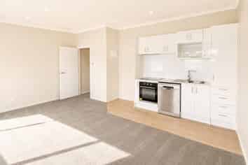 10/19 Collins Avenue, Tawa