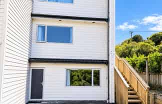 10/19 Collins Avenue, Tawa