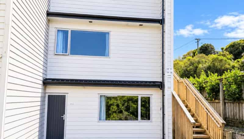 10/19 Collins Avenue, Tawa