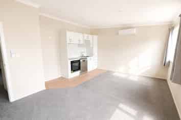 10/19 Collins Avenue, Tawa