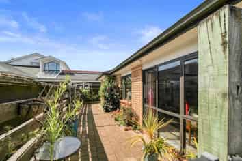 28F Enderley Avenue, Enderley