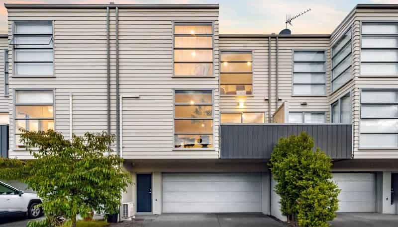 9B Fynes Avenue, Stonefields