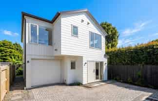17E Muir Avenue, Mangere Bridge